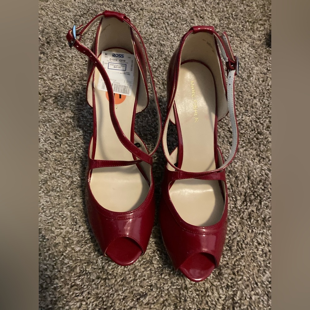 Marc Fisher Red peep toe holiday shoes!